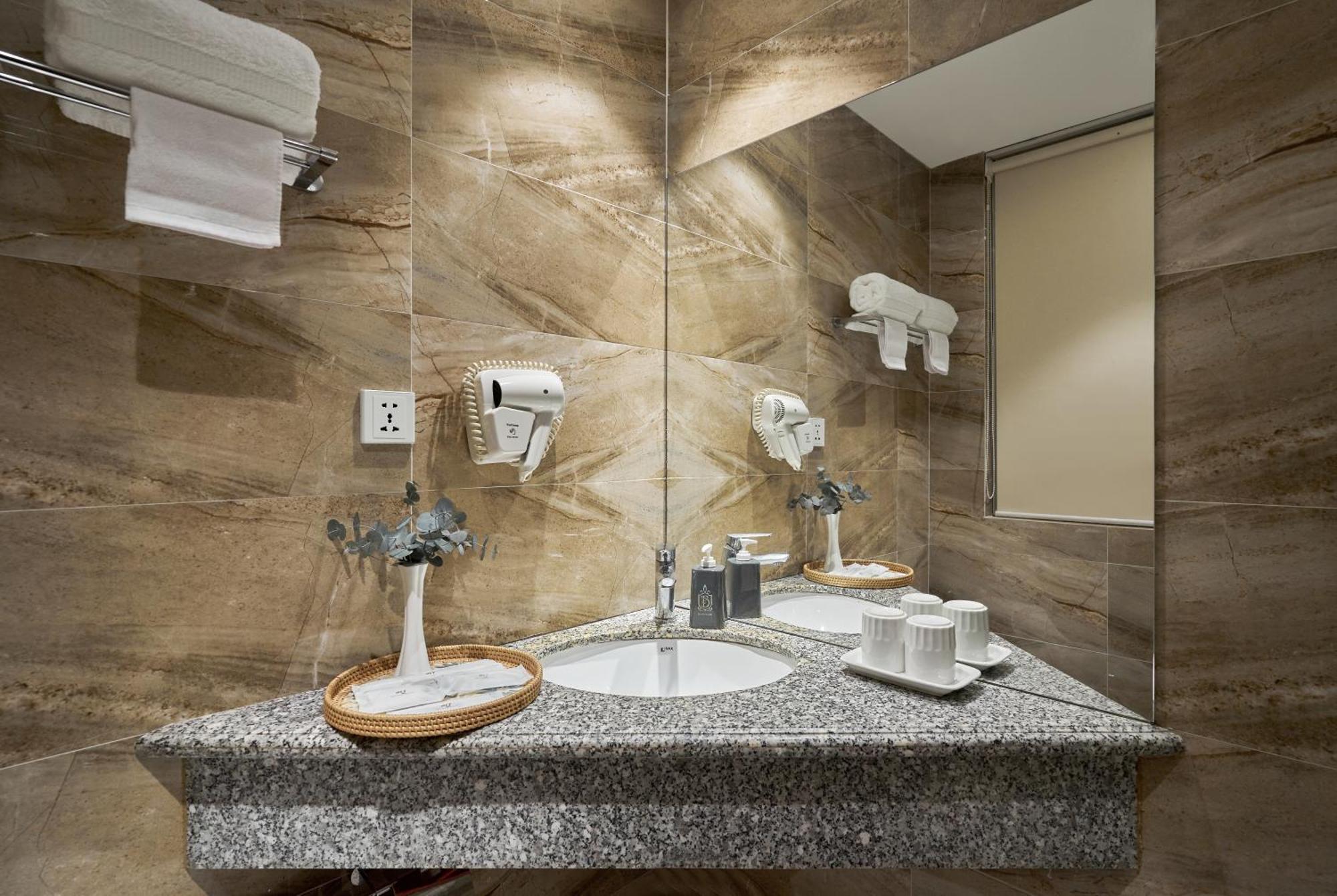 Sky Gem Hotel Sora Хошимин Екстериор снимка