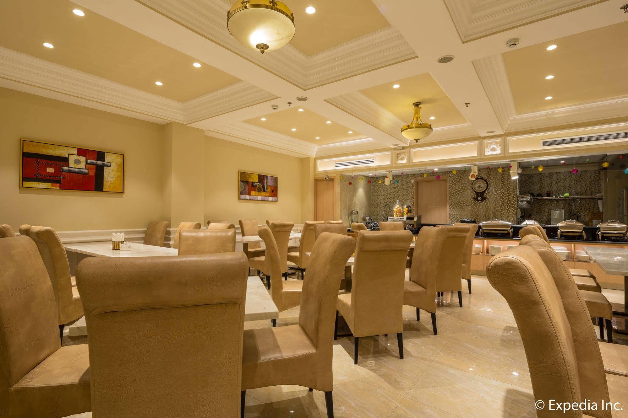 Sky Gem Hotel Sora Хошимин Екстериор снимка